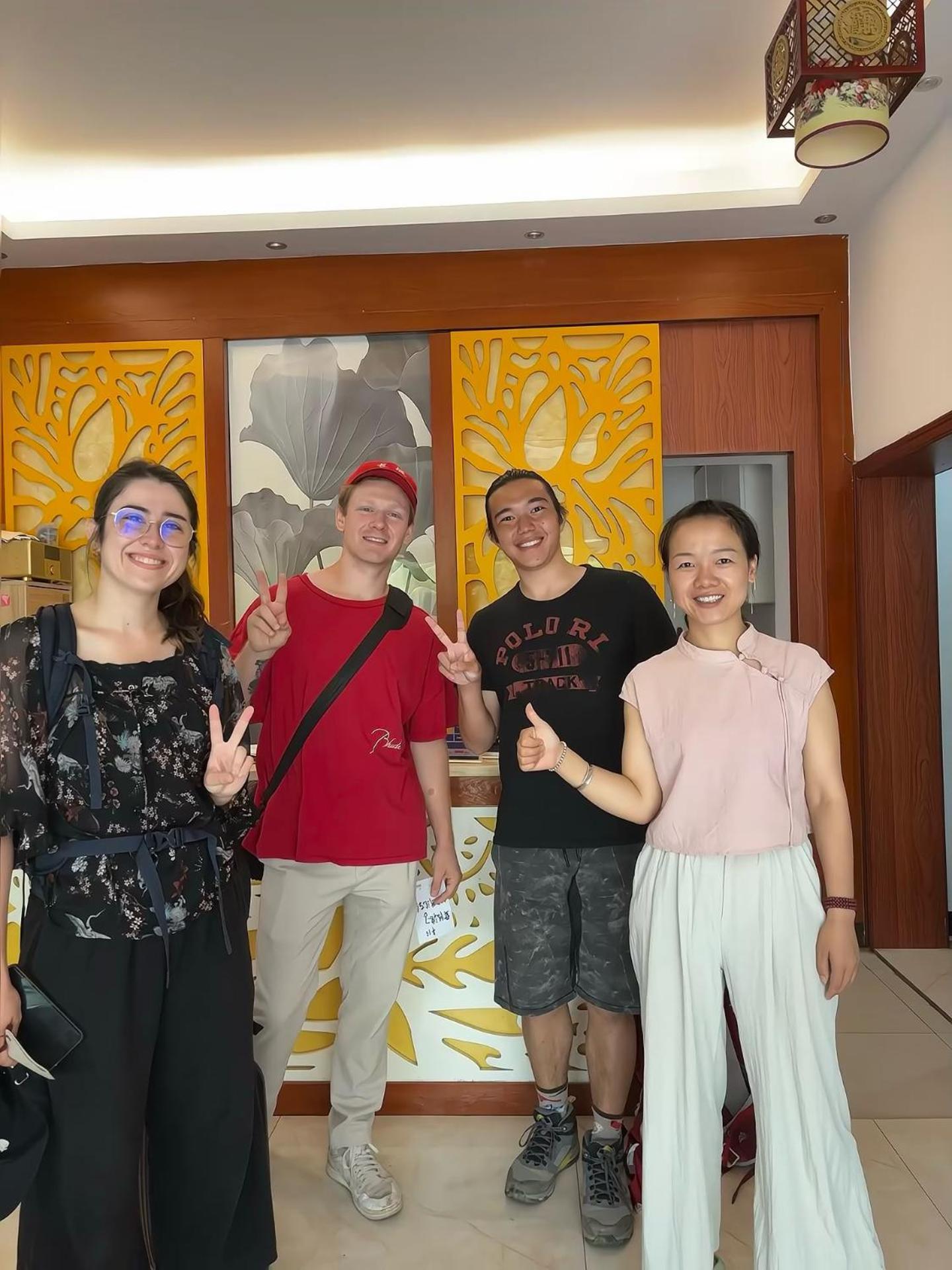 Yijingju Humanistic Inn Zhangjiajie Extérieur photo
